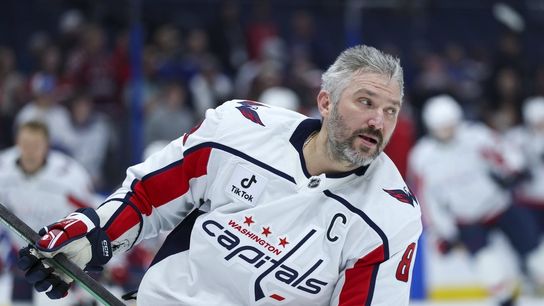 Alex Ovechkin: 'I'm back' on one-year deal with Capitals (NHL)