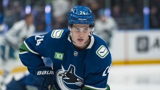 Canucks sign D Zeev Buium to 8-year, $75M contract (NHL)
