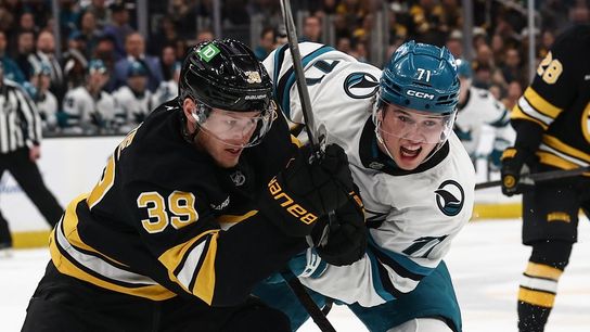 Bruins, chasing third straight win, open West Coast trip at Sharks (NHL)