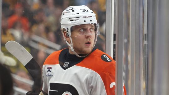 Maple Leafs sign RFA D Emil Andrae to 2-year contract (NHL)