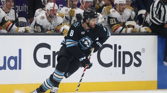 Bruins out to reverse form vs. offensive-minded Mammoth (NHL). Photo by Rob Gray