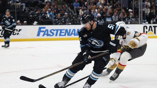 Mammoth look to build off breakthrough season, starting vs. Blackhawks (NHL). Photo by Rob Gray
