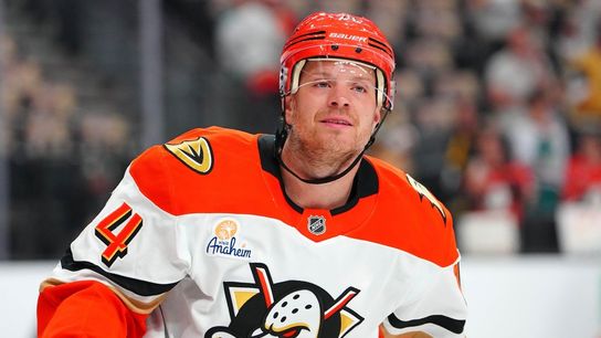 Lightning sign D John Carlson to 2-year, $17M contract (NHL)