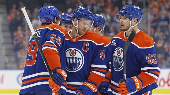 Eyeing Cup, Oilers begin Mike Babcock era vs. rebuilding Canucks (NHL). Photo by Perry Nelson