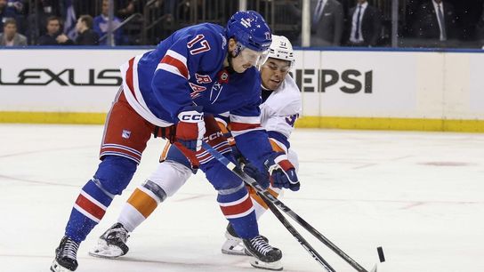 Rolling Rangers ready to host Islanders in early-season rivalry game (NHL). Photo by Wendell Cruz