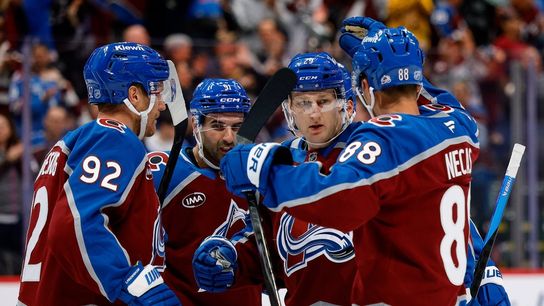 Avs' firepower on full display in 8-4 victory over Kings (NHL)