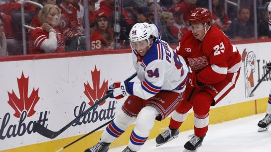 Rangers hope to keep the goals coming at home vs. Mammoth (NHL). Photo by Rick Osentoski