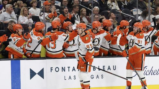 Leo Carlsson, Ducks start strong, hold off Golden Knights’ surge (NHL)