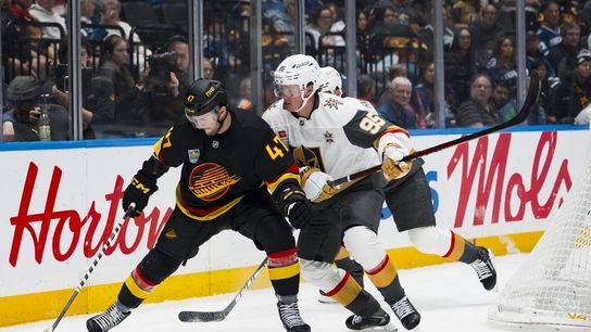 Canucks open six-game eastern swing against champion Hurricanes   (NHL). Photo by Bob Frid