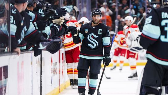 Kraken to test Golden Knights after pair of 6-goal outbursts (NHL). Photo by Kevin Ng