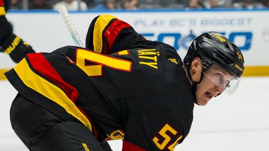 Maple Leafs deal for Canucks F Aatu Raty (NHL). Photo by Bob Frid