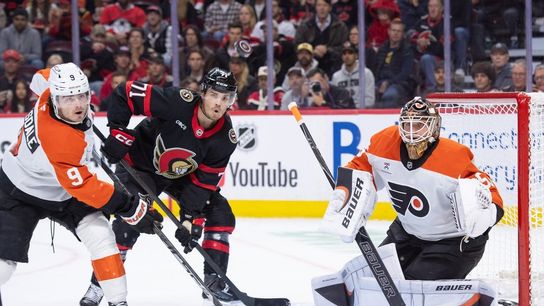 Senators hand Flyers fifth straight loss to open season (NHL). Photo by Marc DesRosiers