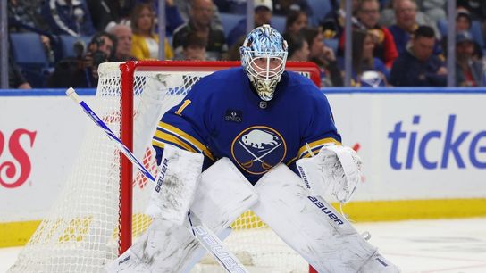 Sabres, Mammoth look to bounce back from frustrating defeats (NHL). Photo by Timothy T. Ludwig