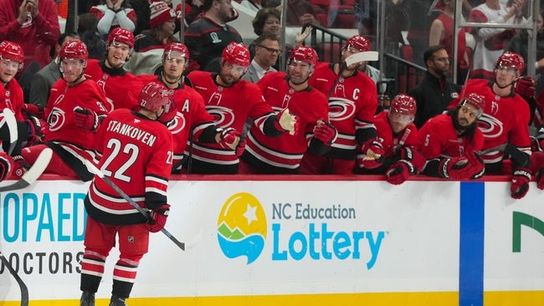 Hurricanes surging as they visit lowly Blackhawks (NHL)
