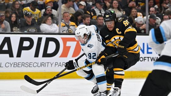 Bruins ride offensive outburst into clash vs. winless Flyers (NHL)