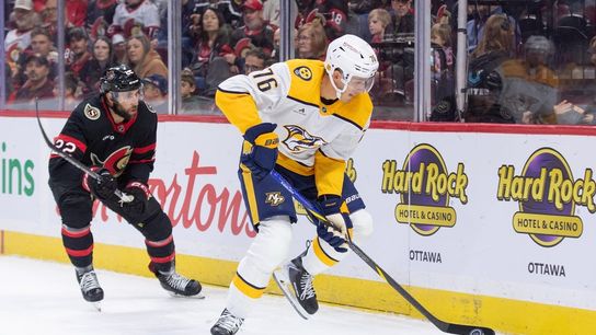 Senators rally from early 2-goal deficit, beat Predators in shootout (NHL). Photo by Marc DesRosiers