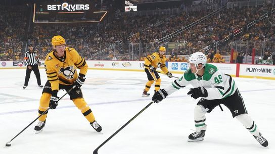Rickard Rakell lifts Penguins over Stars with shootout winner (NHL). Photo by Charles LeClaire