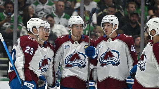 Artturi Lehkonen, Avalanche take aim at Predators (NHL)