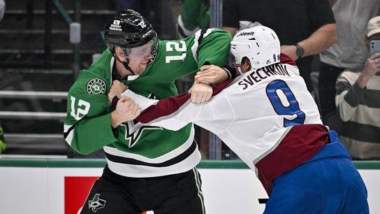 Martin Necas, Avalanche surge ahead, hold off Stars (NHL). Photo by Jerome Miron