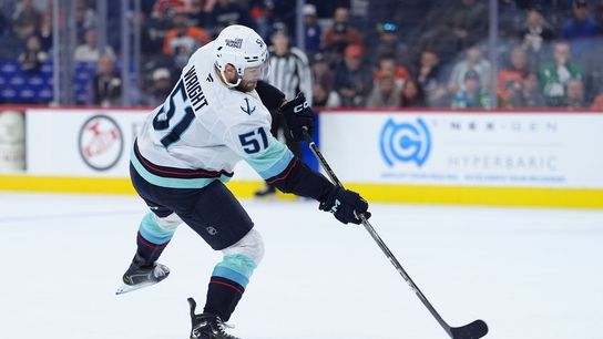 Kraken ride perfect East Coast road trip into matchup with Lightning (NHL). Photo by Kyle Ross