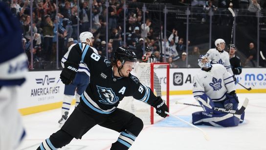 Mammoth hold off Maple Leafs' third-period rally (NHL). Photo by Rob Gray