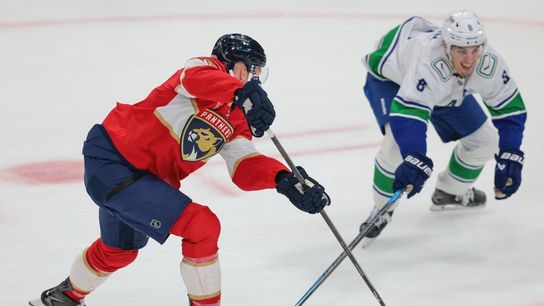 Long losing streak front of mind for Canucks as Hurricanes visit (NHL). Photo by Sam Navarro