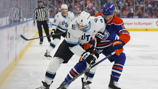 Penguins, Mammoth look to rebound from blowout losses (NHL). Photo by Perry Nelson