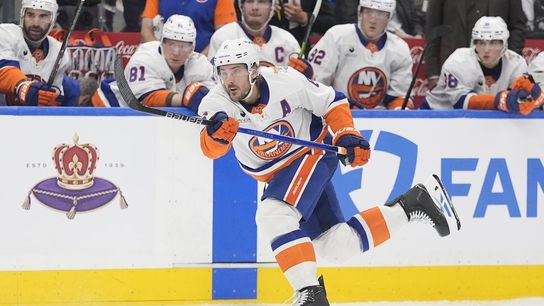 Predators aim for back-to-back wins as Isles hone in on details (NHL)