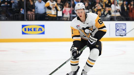 Penguins F Ben Kindel hospitalized after medical emergency on team plane (NHL). Photo by Rob Gray