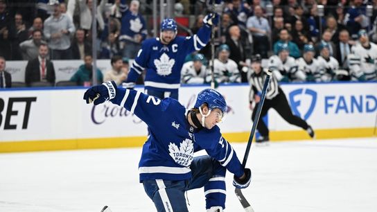 NHL roundup: Gavin McKenna leads Leafs past Sharks, Ivar Stenberg (NHL)