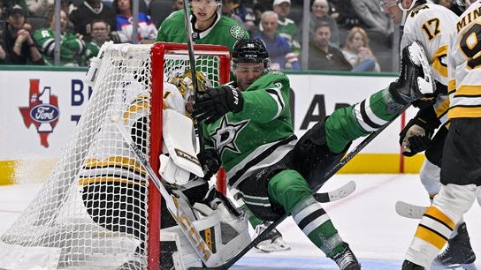Mikko Rantanen’s hat trick single-handedly lifts Stars past Bruins (NHL). Photo by Jerome Miron