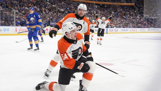 Newcomer Cole Knuble anchors Flyers’ third straight win over Sabres (NHL). Photo by Gregory Fisher