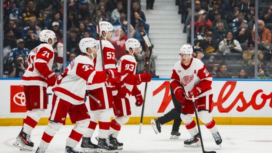 Lucas Raymond's 3-point effort propels Red Wings past skidding Canucks (NHL). Photo by Bob Frid