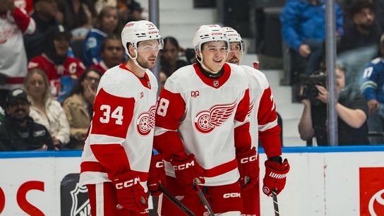 Red Wings look to extend dominance over Flames (NHL)
