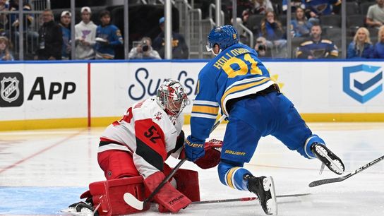 Pyotr Kochetkov, Hurricanes blank Blues to finish road trip (NHL)