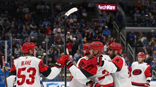 Hurricanes, Bruins set for battle of East division leaders (NHL)
